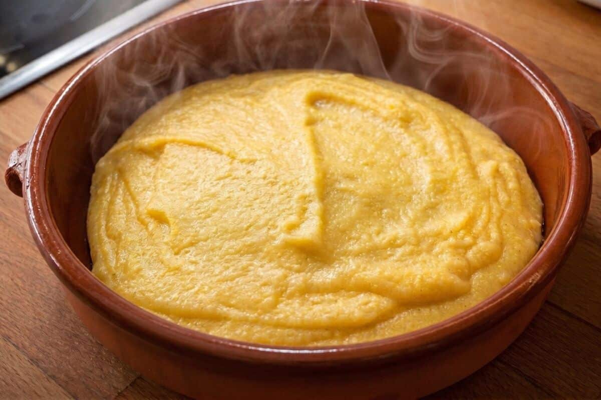 Polenta perfeita cremosa e bem temperada, para você preparar de um jeito muito simples e rápido 1 Polenta perfeita