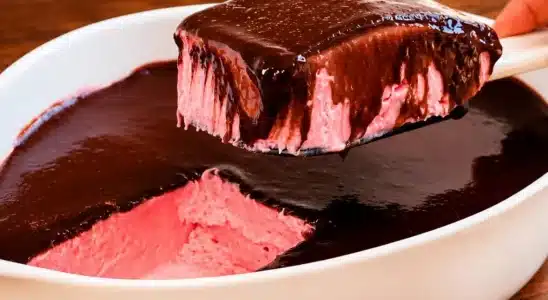Sobremesa de morango fácil e rápida, um doce geladinho e espetacular que todos vão amar 3 Sobremesa de morango