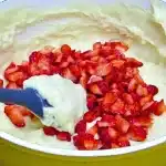 Sobremesa de leite Ninho com morango super fácil e cremosa, que fica simplesmente irresistível 1 Sobremesa de leite Ninho
