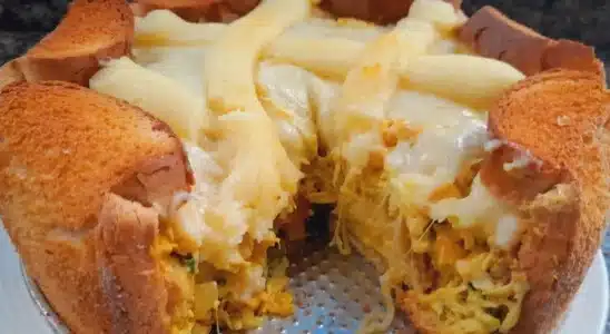 Torta de frango com pão de forma: rápida, fácil e muito cremosa, um lanche prático e delicioso 2 Torta de frango com pão de forma