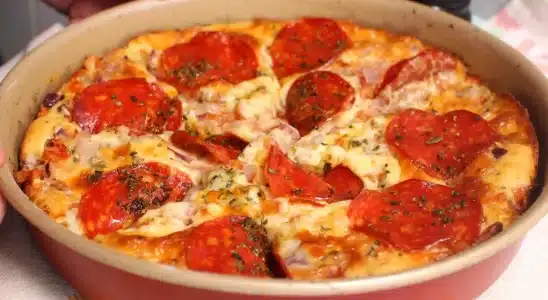 Torta de pepperoni com massa super fofinha de liquidificador e recheio bem caprichado 4 Torta de pepperoni