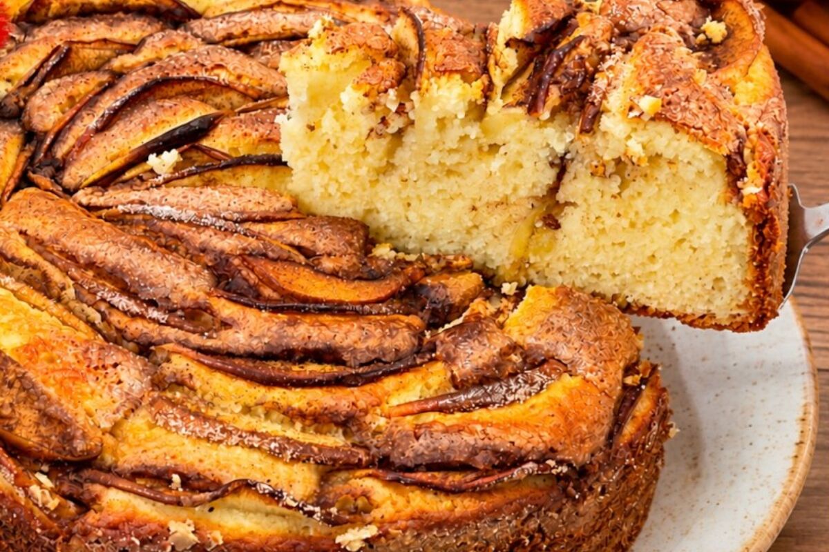 Bolo de iogurte com maçã incrivelmente fofinho e perfumado com canela, para encantar a todos 109 Bolo de iogurte com maçã