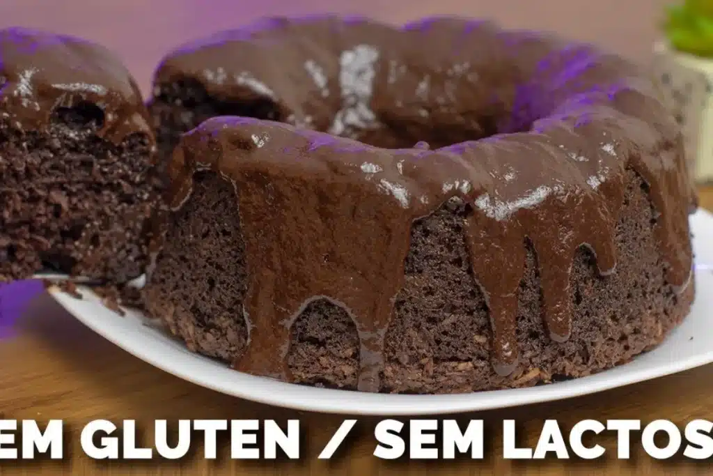 Bolo de chocolate sem glúten feito sem nenhuma farinha para ficar super fofinho, molhadinho e chocolatudo 4 Bolo de chocolate sem glúten