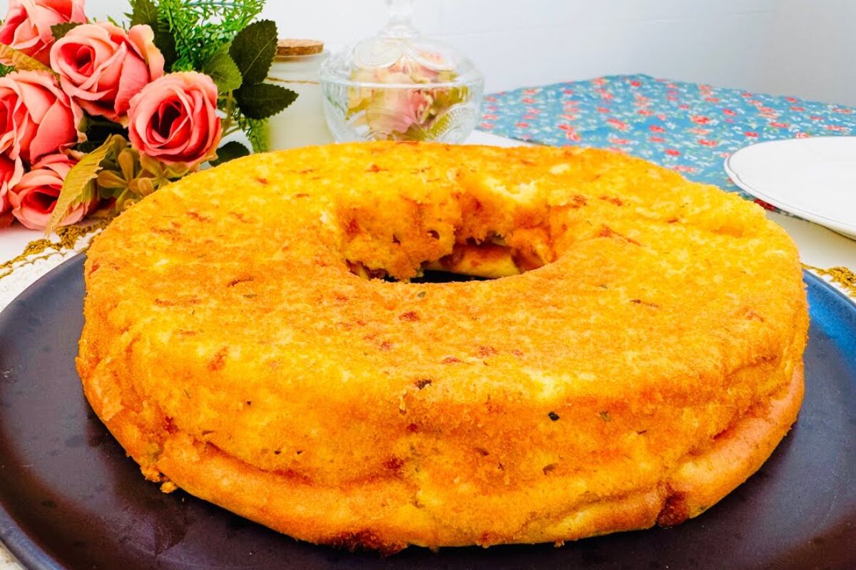 Bolo salgado de batata super cremoso, macio e fofinho, um lanche completo e muito gostoso 119 Bolo salgado de batata
