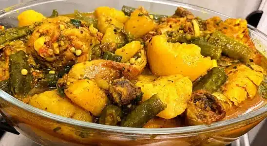 Frango com quiabo super suculento e muito bem temperado, feito daquele jeito tradicional de vó 2 Frango com quiabo