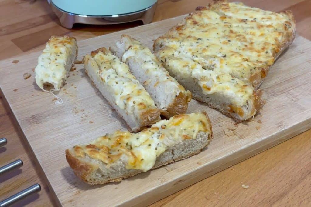 Pão de alho com queijo