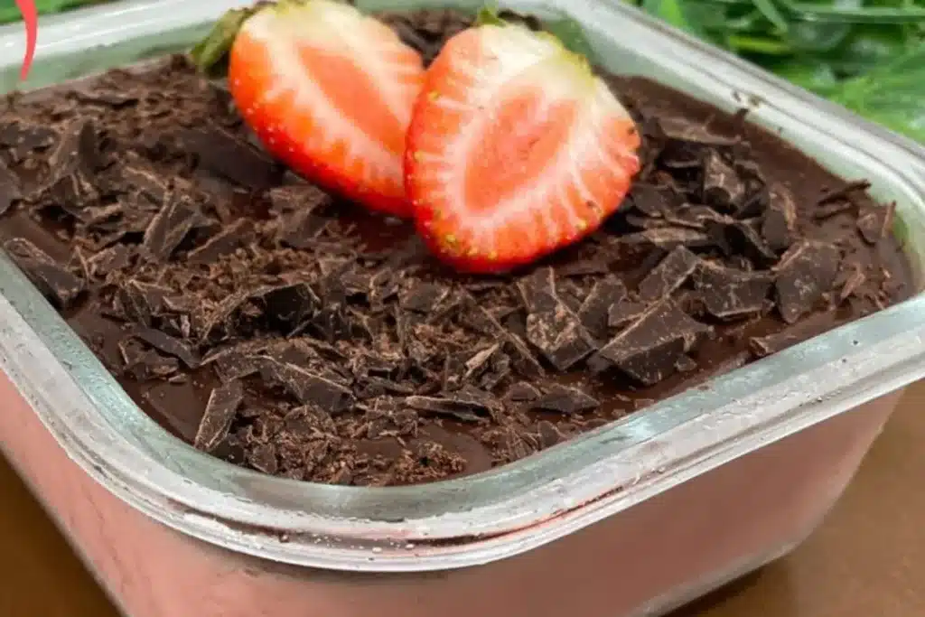 Sobremesa sensação sem açúcar e sem leite, a combinação perfeita de chocolate com morango 4 Sobremesa sensação sem açúcar