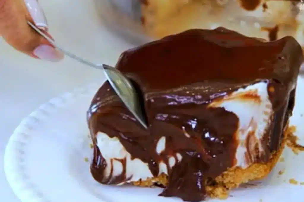 Torta cremosa feita sem gelatina e sem ovos de forma simples e rápida, uma sobremesa divina 4 Torta cremosa