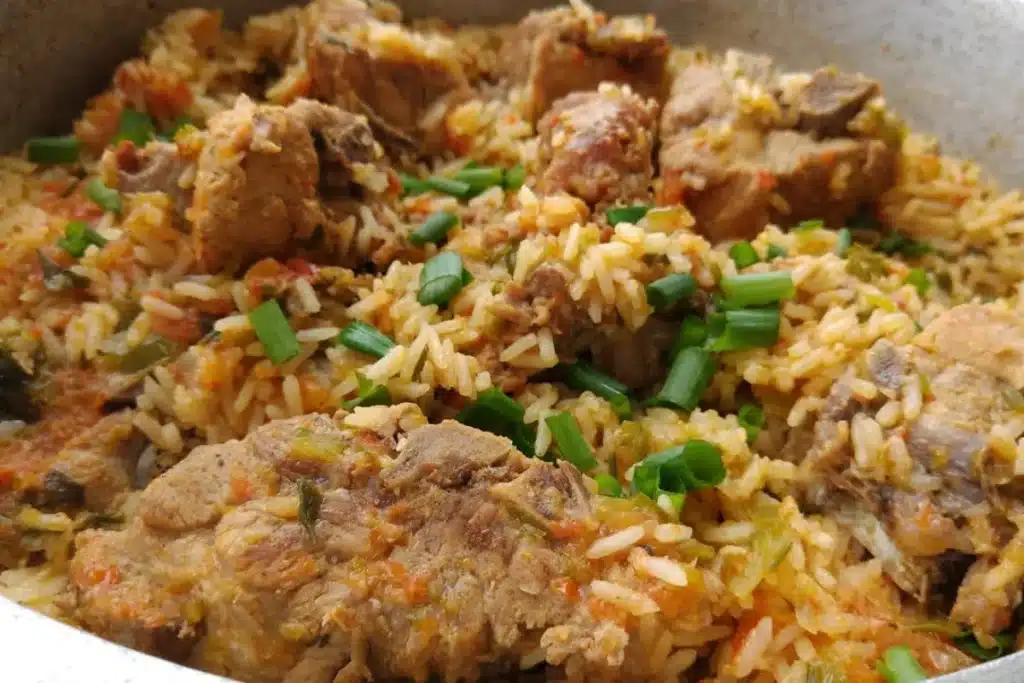 Arroz com suã bem temperado e molhadinho ao estilo mineiro, uma refeição caipira inesquecível 4 Arroz com suã