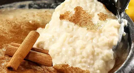 Arroz doce cremoso e fácil de fazer, uma sobremesa incrível que vai surpreender a todos 2 Arroz doce