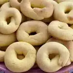 Bolacha de fubá caseira perfeita para o café, que rende muito, é deliciosa e super fácil de fazer 2 Bolacha de fubá caseira