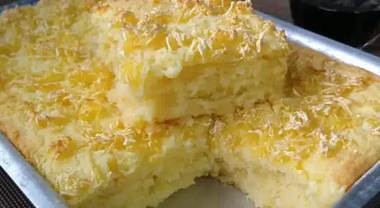 Bolo mané pelado feito no liquidificador, bem cremoso, fofo e irresistível para a hora do café 4 Bolo mané pelado