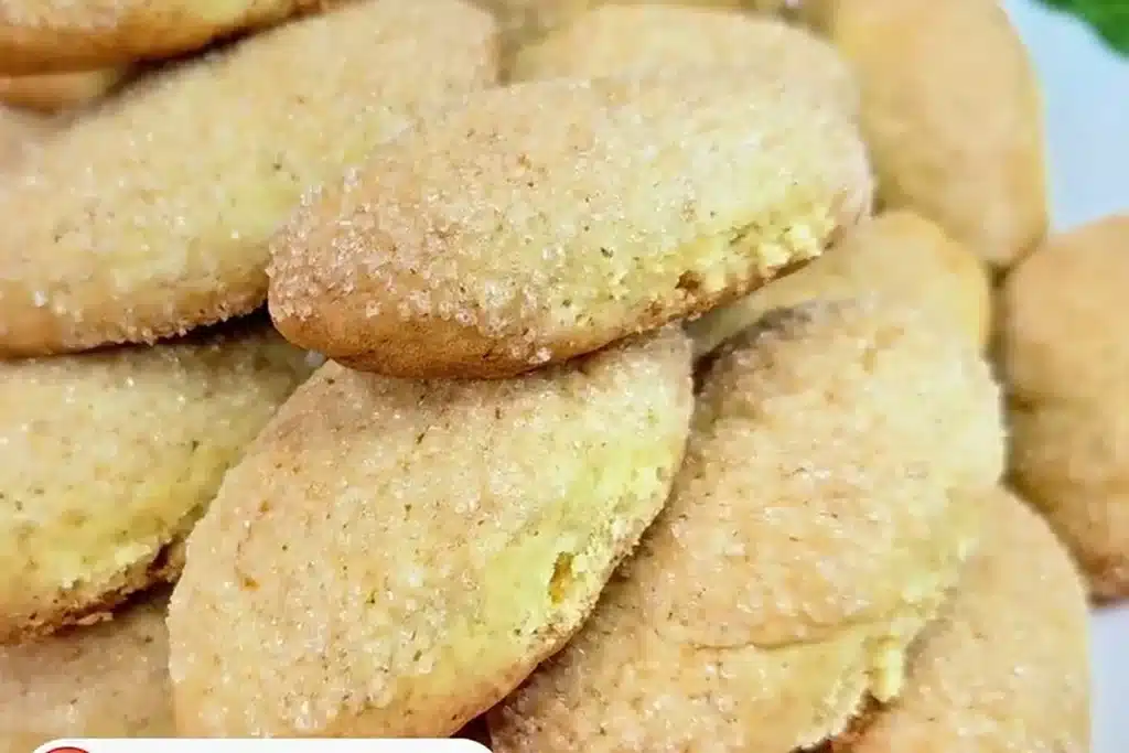 Biscoitinhos de laranja bem sequinhos e crocantes, perfeitos para servir com um café 4 Biscoitinhos de laranja