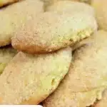 Biscoitinhos de laranja bem sequinhos e crocantes, perfeitos para servir com um café 1 Biscoitinhos de laranja