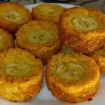 Bolinho de banana feito na frigideira sem trigo e sem leite, para um café da manhã saudável 2 Bolinho de banana