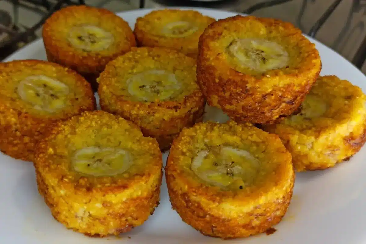 Bolinho de banana feito na frigideira sem trigo e sem leite, para um café da manhã saudável 93 Bolinho de banana