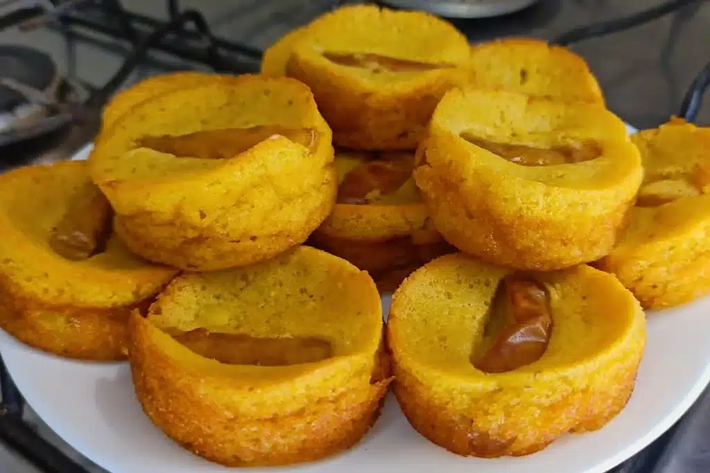 Bolinho de maçã feito com apenas um ovo sem trigo e sem leite, que fica leve e saudável 4 Bolinho de maçã