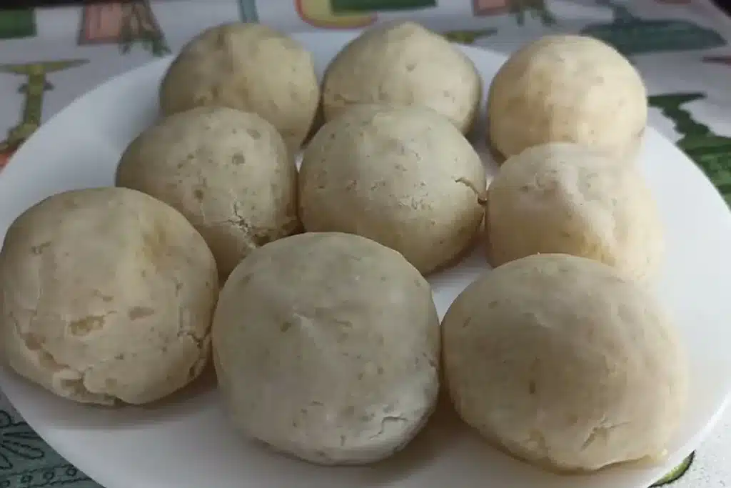Bolinho de tapioca sem ovo e sem trigo feito rapidamente na frigideira para um lanche saudável 4 Bolinho de tapioca sem ovo