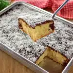 Bolo beijo de mulata fofinho e delicioso coberto com uma calda especial, ideal para servir com um café 1 Bolo beijo de mulata