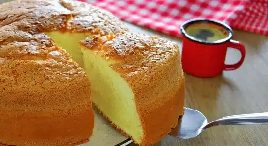 Bolo brevidade de creme de leite leve e fofinho, para acompanhar aquele café quentinho 1 Bolo brevidade de creme de leite