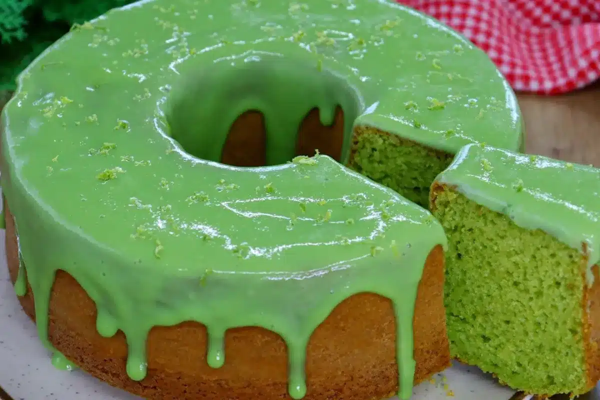 Bolo de erva cidreira muito fofinho, aromático e perfeito para acompanhar o seu café quentinho 173 Bolo de erva cidreira