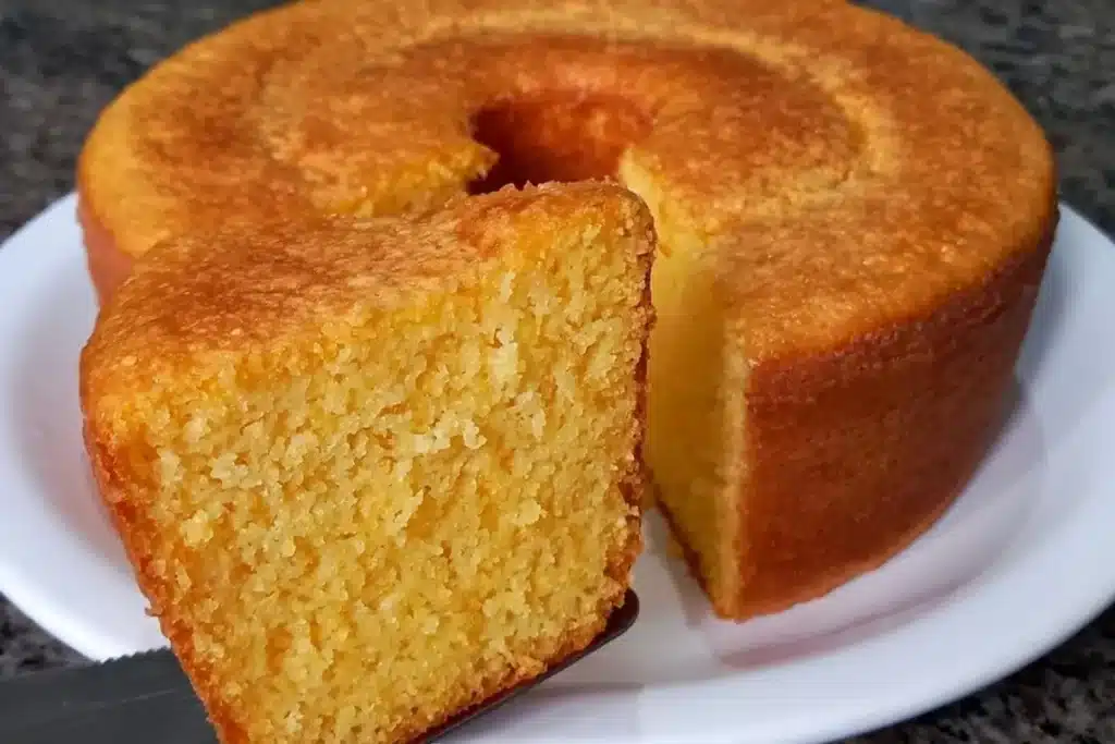 Bolo de flocão sem trigo com um segredo especial para ficar úmido, fofinho e saboroso 4 Bolo de flocão sem trigo
