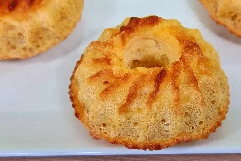 Bolo de laranja zero açúcar e sem glúten, muito fofinho, rápido, saudável e delicioso 4 Bolo de laranja zero açúcar