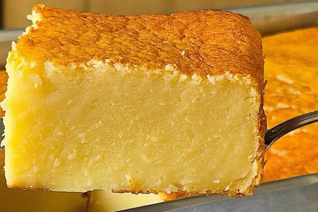 Bolo de leite mole estilo caçarola que fica cremoso, derrete na boca e é ideal para o café da tarde 4 Bolo de leite