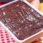 Bolo de Nescau fofinho e com aquele sabor forte de chocolate que vai encantar toda a família 1 Bolo de Nescau