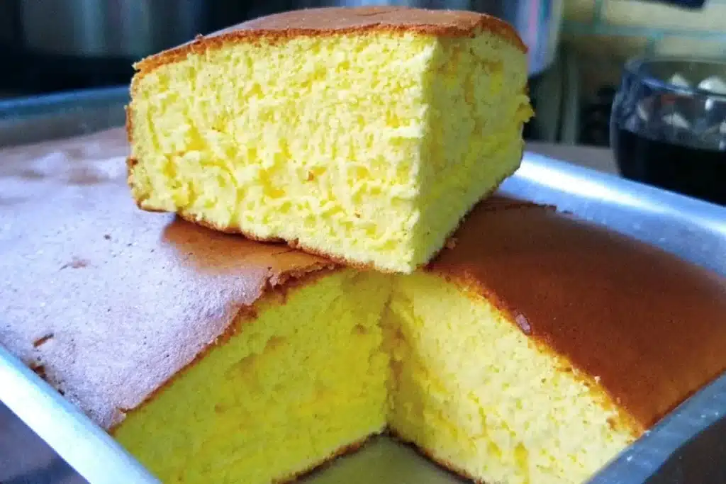 Bolo algodão sem trigo e sem óleo, feito com leite condensado para ficar super fofinho 4 Bolo algodão sem trigo