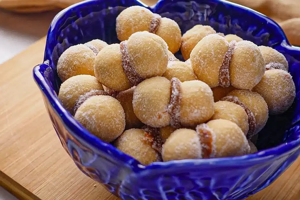 Casadinho de doce de leite amanteigado que derrete na boca, perfeito para servir com um café 4 Casadinho de doce de leite