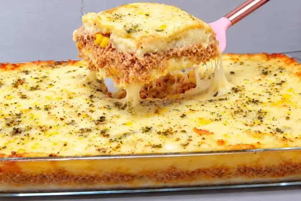 Escondidinho de frango super recheado e com um creme incrível, que será um sucesso em sua casa 4 Escondidinho de frango