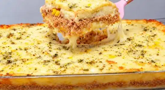 Escondidinho de frango super recheado e com um creme incrível, que será um sucesso em sua casa 4 Escondidinho de frango