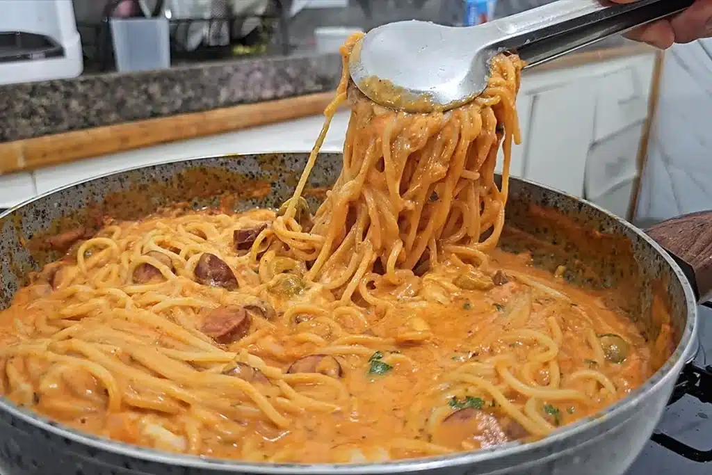 Macarrão caseiro sem grudar super cremoso e soltinho, uma refeição divina para toda a família 4 Macarrão caseiro sem grudar