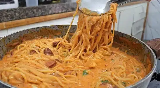 Macarrão caseiro sem grudar super cremoso e soltinho, uma refeição divina para toda a família 1 Macarrão caseiro sem grudar