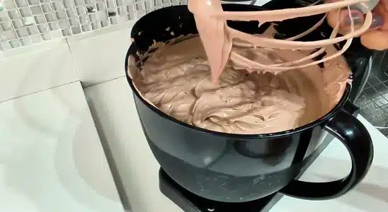Mousse de chocolate extremamente cremoso, aquela sobremesa geladinha que será um sucesso em sua casa 1 Mousse de chocolate