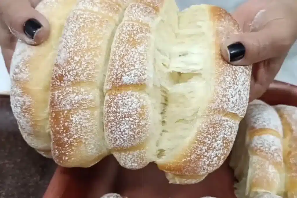 Pão doce fofinho que parece algodão doce de tão macio, perfeito para o seu café da manhã 4 Pão doce fofinho
