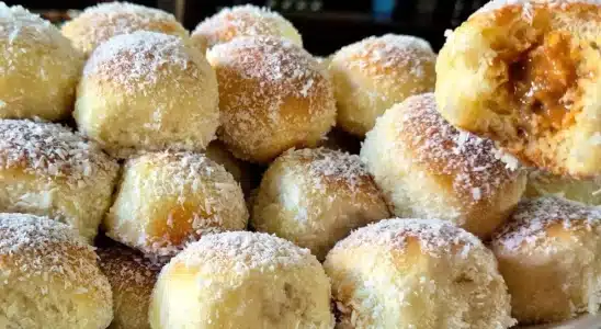 Pãozinho lua de mel fofinho e bem recheado com um creme delicioso, ideal para o café da tarde 3 Pãozinho lua de mel