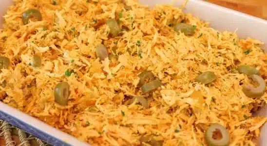 Recheio de frango para salgado cremoso e bem temperado, para utilizar em coxinhas, panquecas, lasanhas e empadões 1 Recheio de frango para salgado