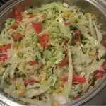 Repolho refogado diferente bem temperado e saboroso, um acompanhamento especial 2 repolho refogado