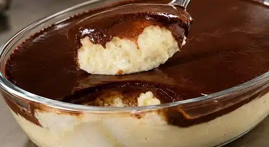 Sobremesa de limão super refrescante e cremosa feita no liquidificador, um doce fácil e gostoso 4 Sobremesa de limão