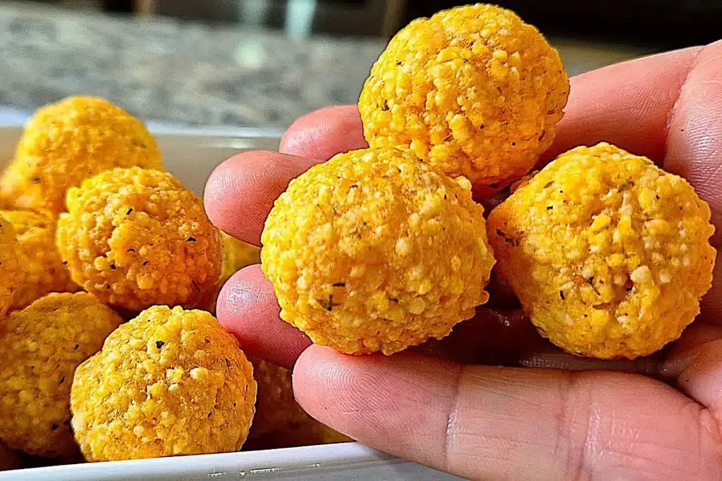 Salgadinho de tapioca feito sem trigo e sem fritura, um petisco super crocante e saboroso 4 Salgadinho de tapioca