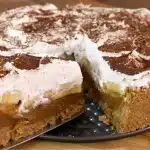 Torta banoffee com camadas generosas de banana, doce de leite cremoso e chantilly 1 Torta banoffee