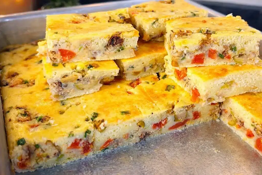 Torta de sardinha feita no liquidificador com massa super leve e recheio bem temperado 4 Torta de sardinha