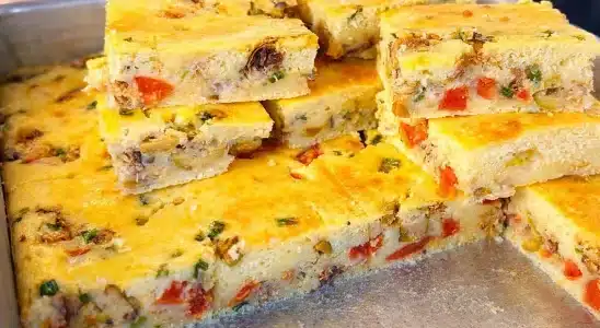 Torta de sardinha feita no liquidificador com massa super leve e recheio bem temperado 1 Torta de sardinha