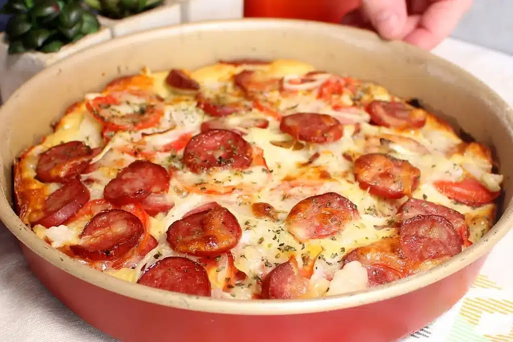 Torta de calabresa com tomate bem fofinha, rápida e saborosa, para o seu lanche da noite com a família 4 Torta de calabresa com tomate