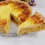Torta de frango cremosa com um recheio bem gostoso e cobertura deliciosa, que a família vai amar 2 Torta de frango cremosa