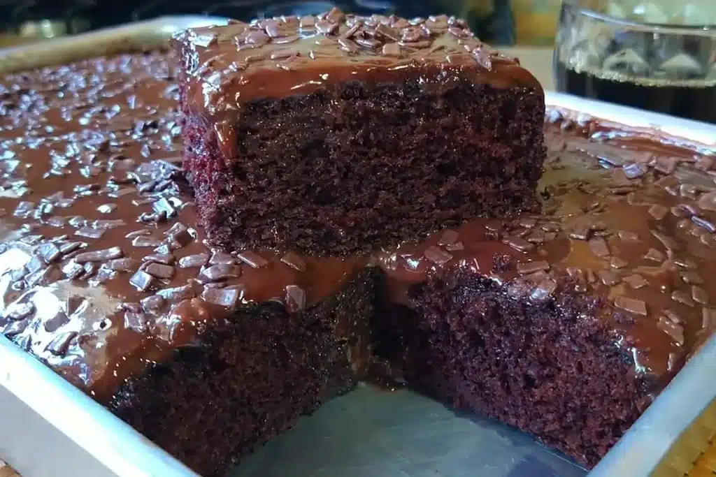 Bolo de chocolate super fofinho: aquela delícia caseira que vai encantar a todos no café ou lanche 4 Bolo de chocolate