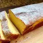 Bolo amanteigado da vovó fofinho, cheiroso e fácil, perfeito para servir com um café quentinho 1 Bolo amanteigado