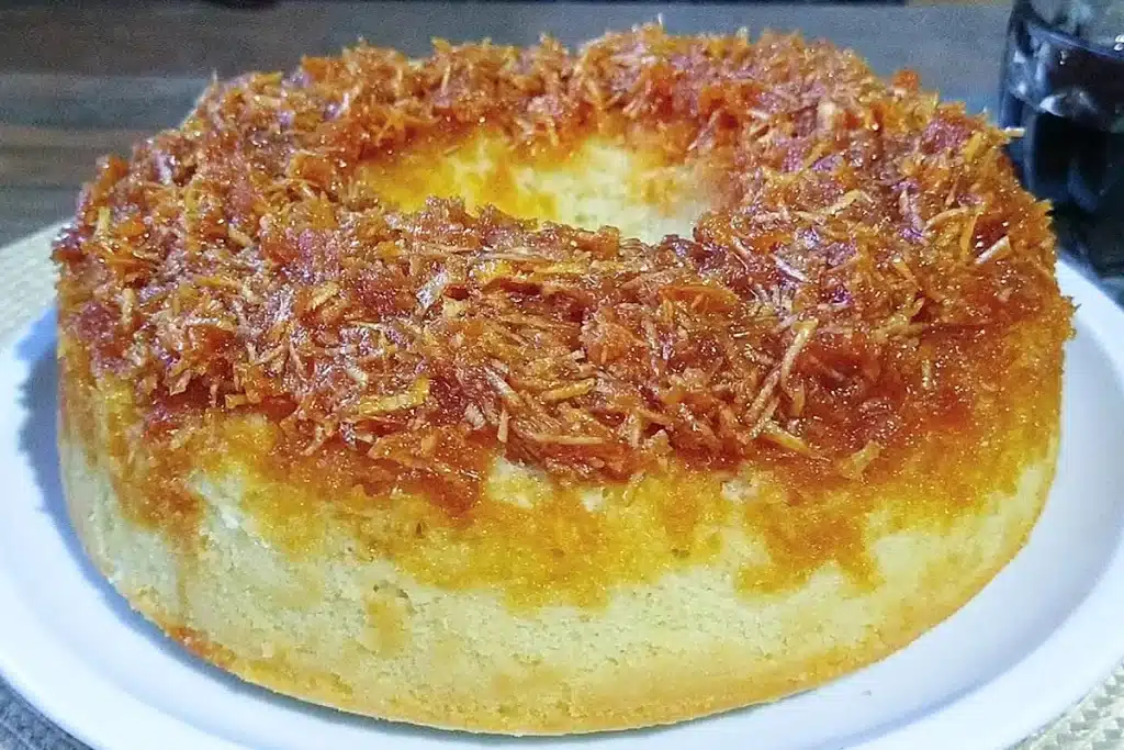 Bolo cocada super úmido e fofinho, uma sobremesa maravilhosa e saborosa para a sua família 4 Bolo cocada